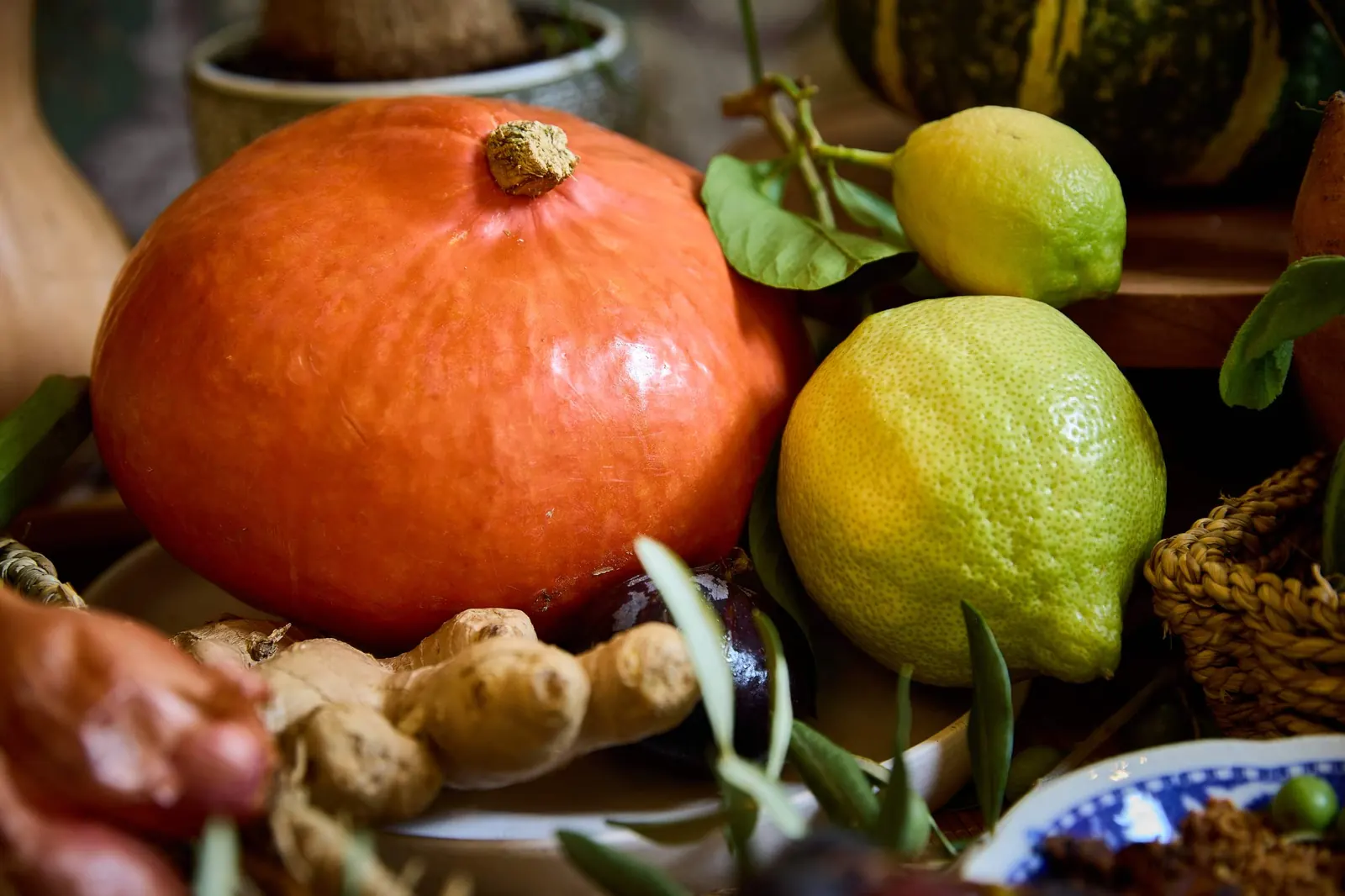 Zucca, limoni e prodotti di stagione